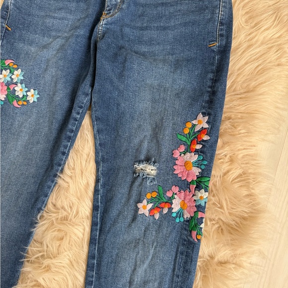 Pilcro and the Letterpress Boyfriend Jeans with Floral Embroidery - Picture 6 of 15